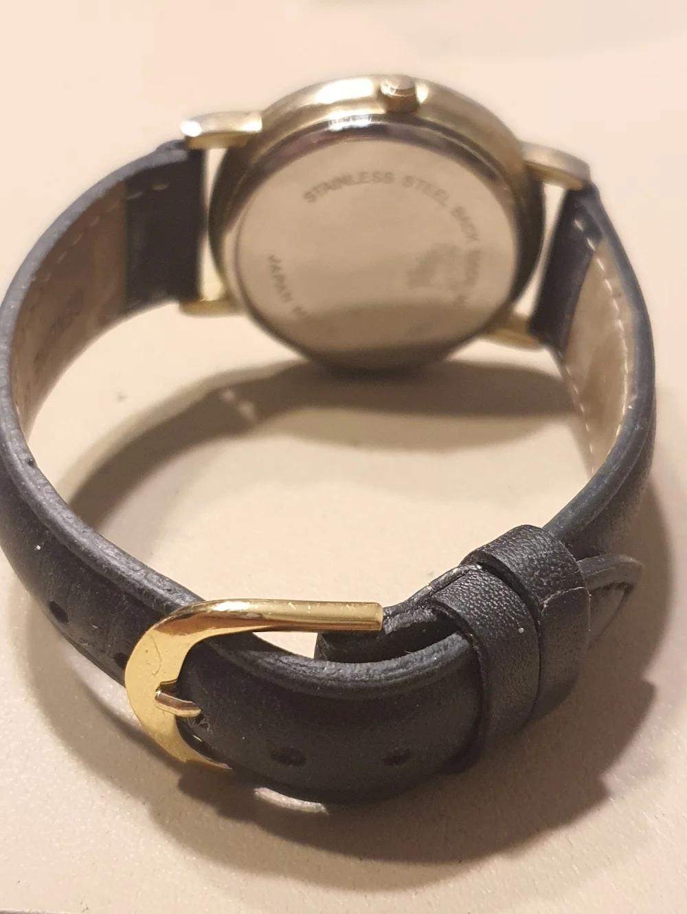 10/$20 Pedre Quartz Goldtone Leather Men's Watch